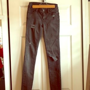 American Eagle, super stretch black jaggings